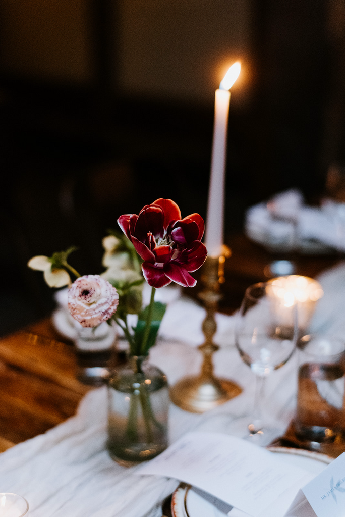 Brooklyn Winery wedding bud vases and taper candles simple elegant organic dream touch specialty tulip picotee ranunculus Molly Oliver Flowers sustainable