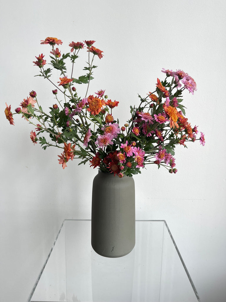 L_impatience_X_Molly_Oliver_Flowers_Ceramic_Vase_Floral_Bouquet_Forest_Green