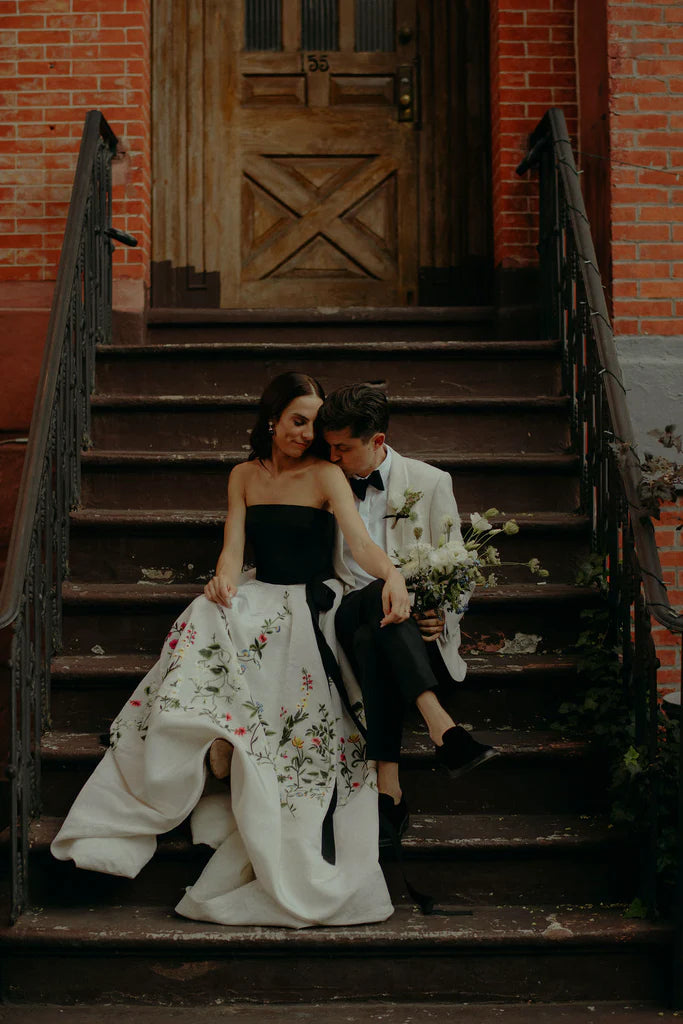 Williamsburg Brooklyn NY Sustainable Fall Wedding Molly Oliver Flowers White and Black Brooklyn Winery Cosmos and Forget Me Not Bouquet Seasonal Ecofriendly Stoop Couple’s Portrait