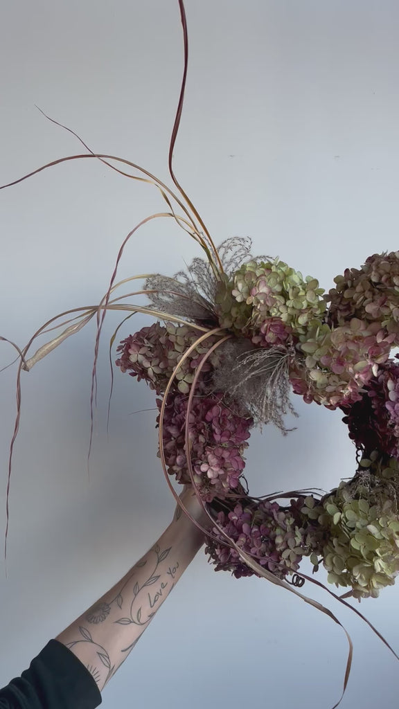 Dried hydrangea and miscanthus wreath video